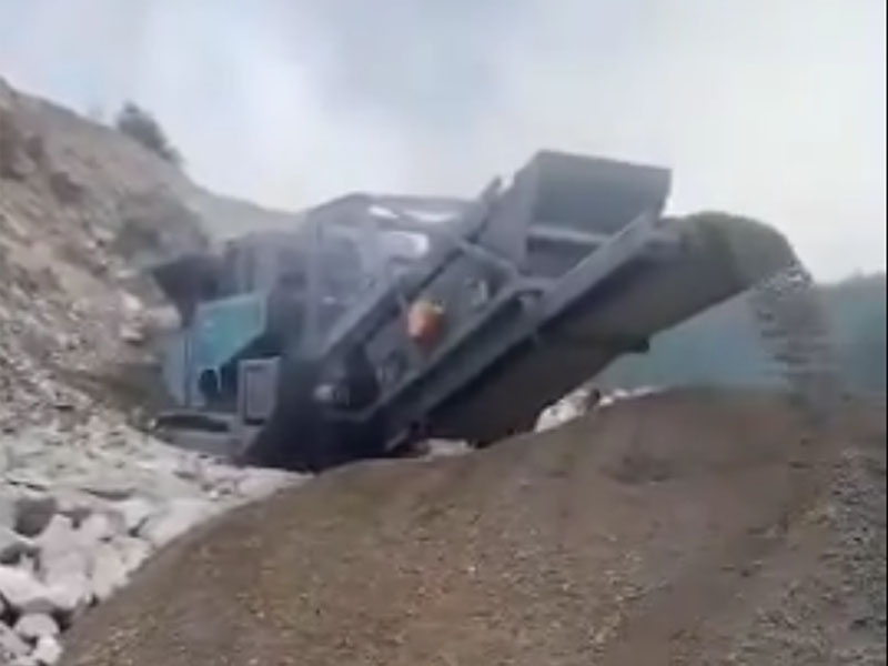 山東移動(dòng)破碎設(shè)備廠家 山東移動(dòng)破碎設(shè)備廠家